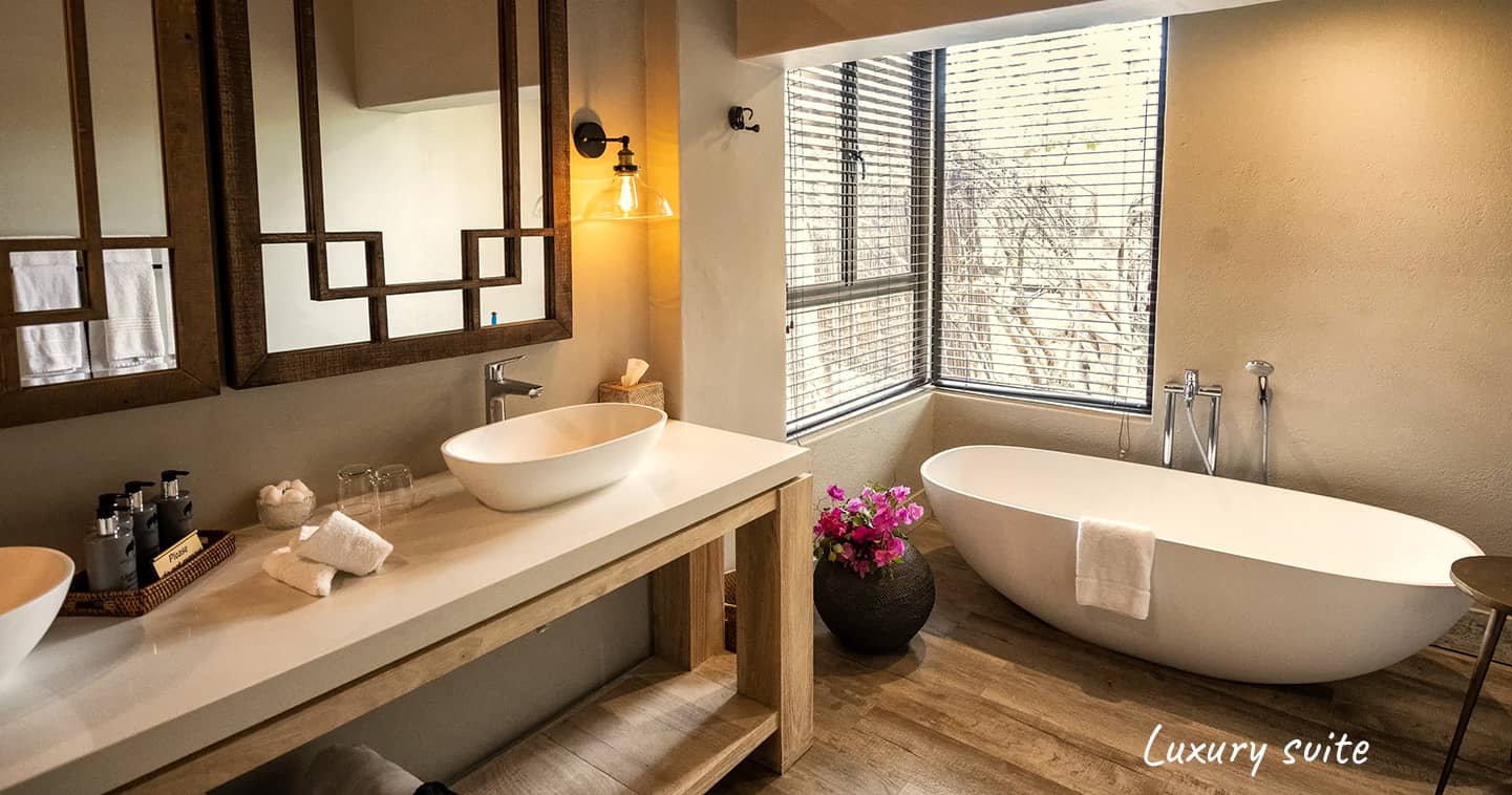 Bathroom at Elephant Plains Lodge