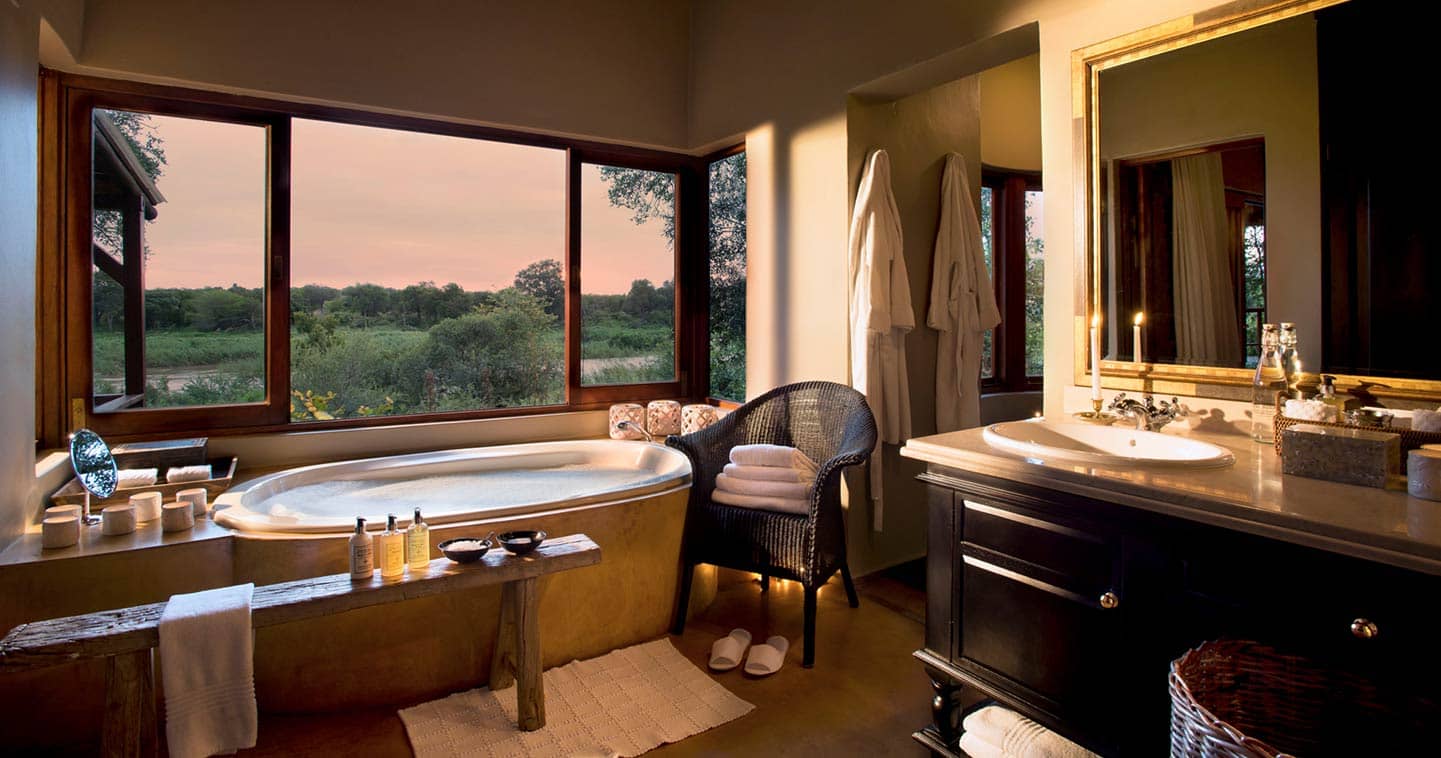 Lion Sands Tinga Lodge bathroom in Sabi Sand