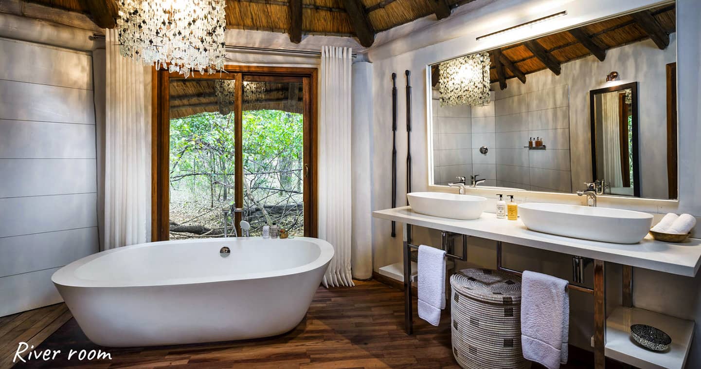 Bathroom at Ulusaba Safari Lodge (River room)