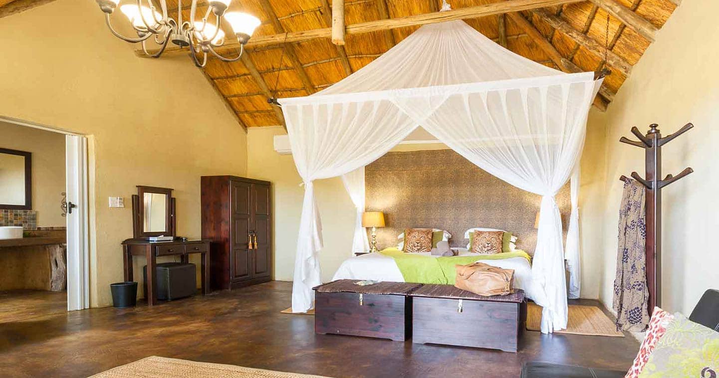 Umkumbe Safari Lodge bedroom in Sabi Sands