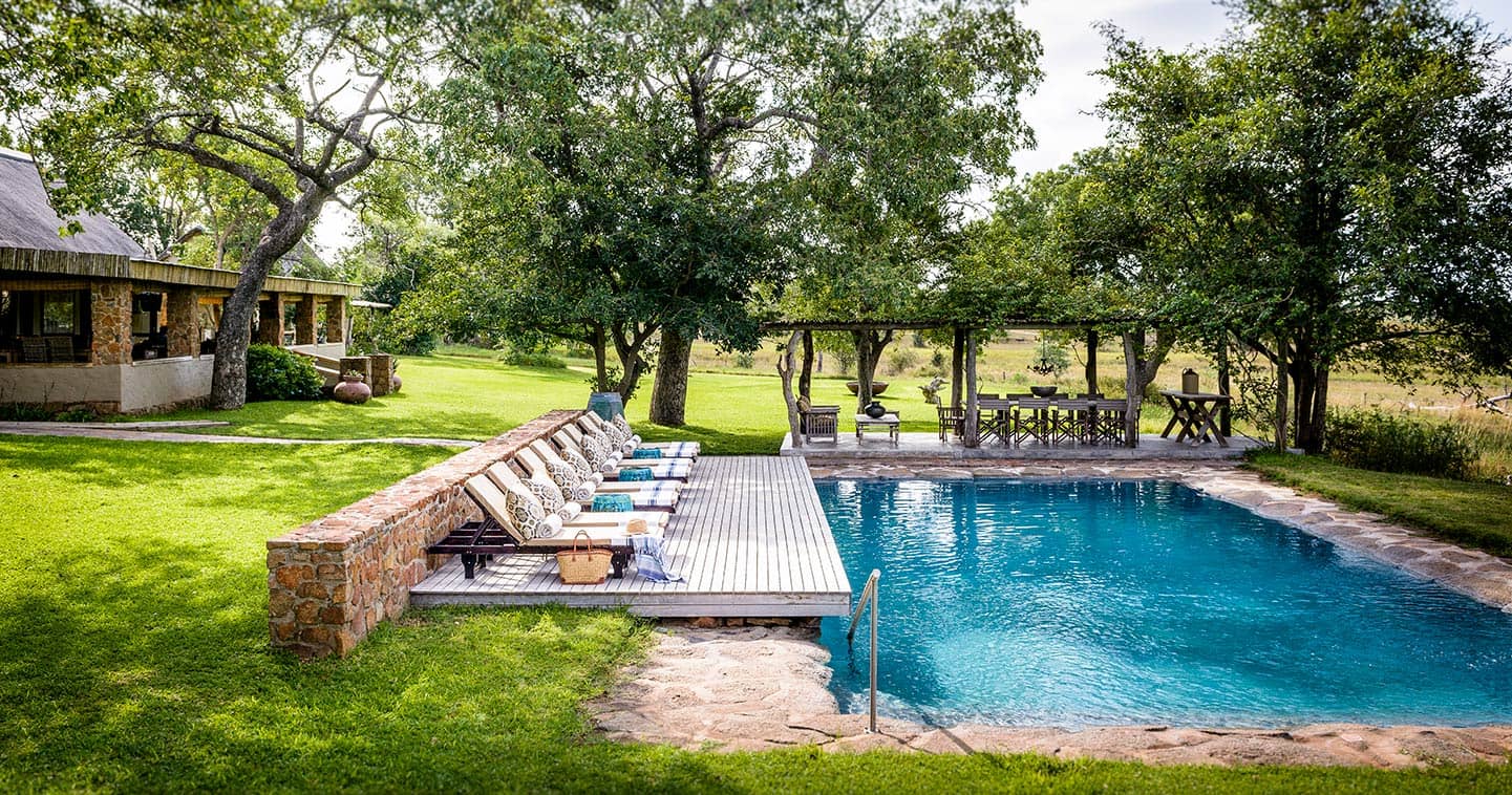 The swimming pool at Singita Castleton Lodge