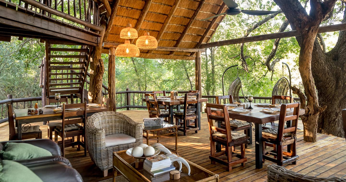 The Umkumbe Bush LOdge lounge area